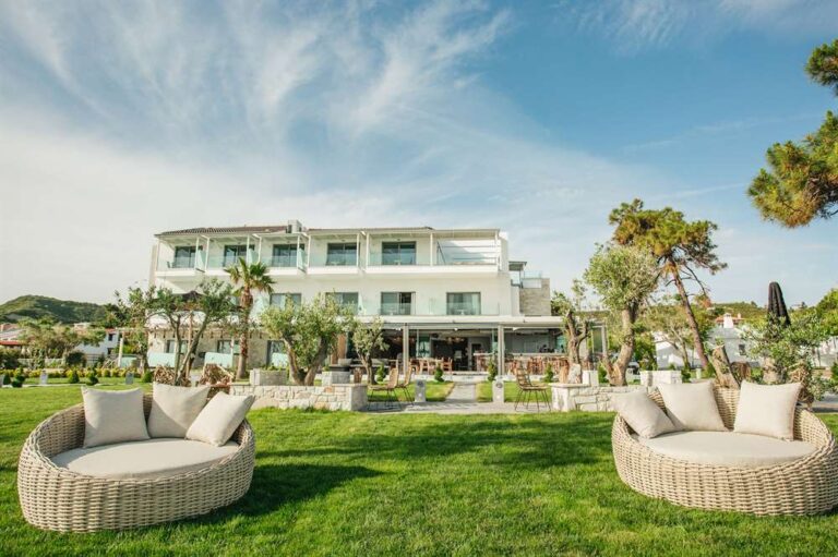 Blue Carpet Luxury Suites Halkidiki — снимка 4, Kassandra