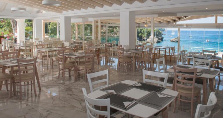 Blue Princess Beach Hotel And Suites — снимка 4, Corfu