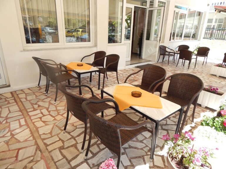 Gold Stern Hotel — снимка 3, Pieria