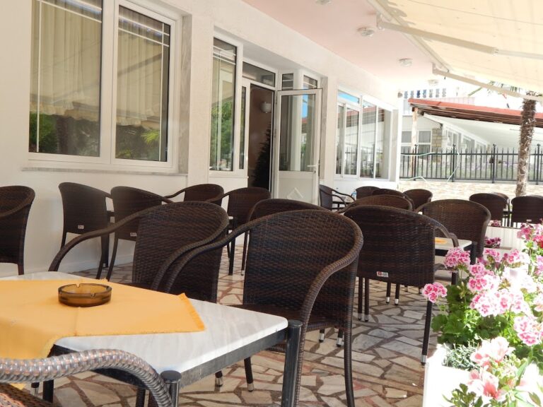 Gold Stern Hotel — снимка 4, Pieria