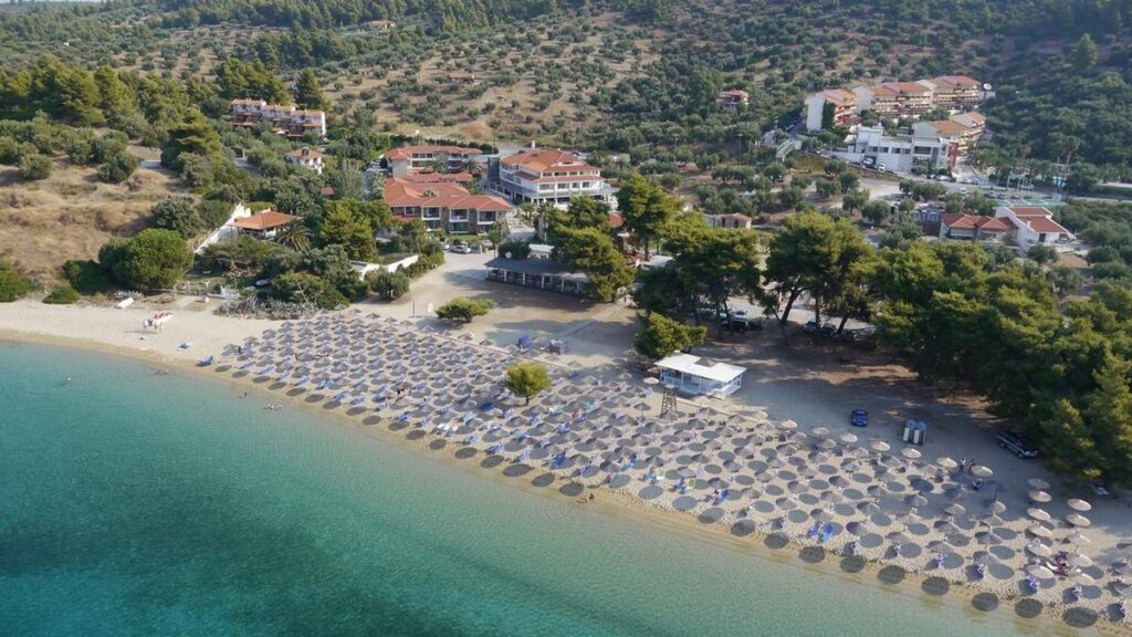 Lagomandra Beach