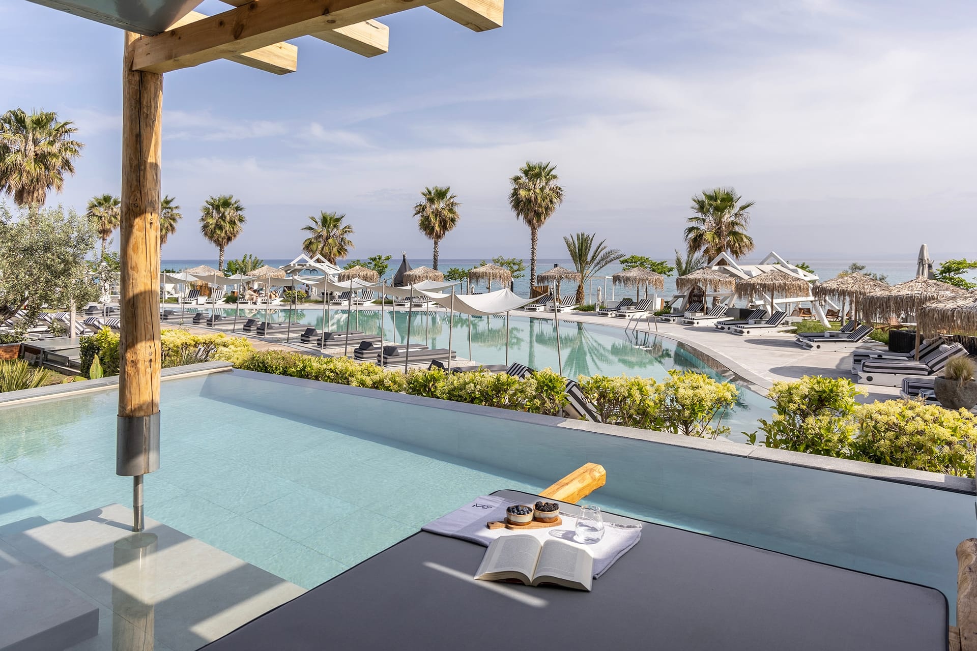 Mayasari King Pool Suite | Sea View