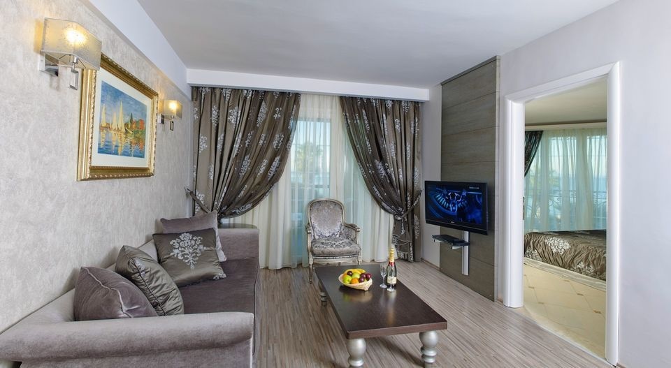 Deluxe Suite Sea View
