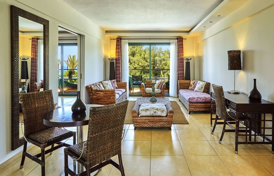 Honeymoon Suite with Side Sea view