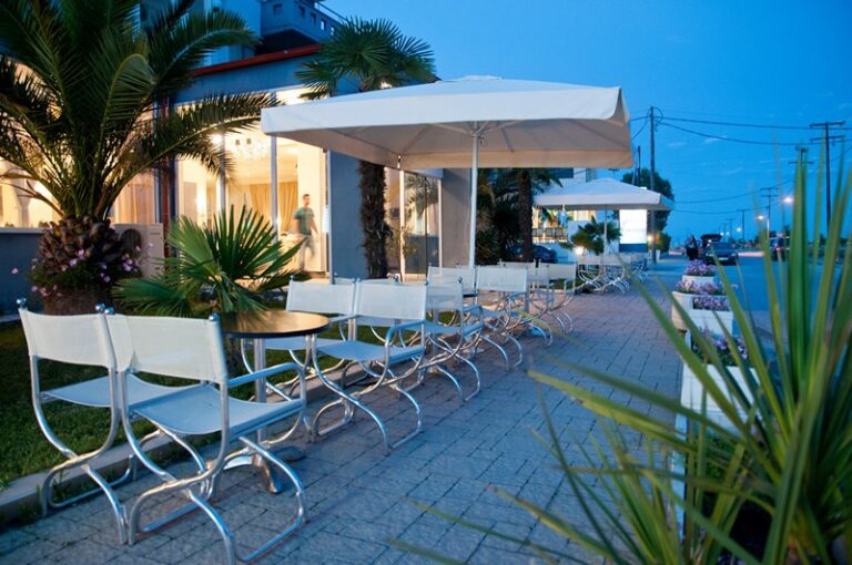 Yakinthos Hotel — снимка 2, Pieria